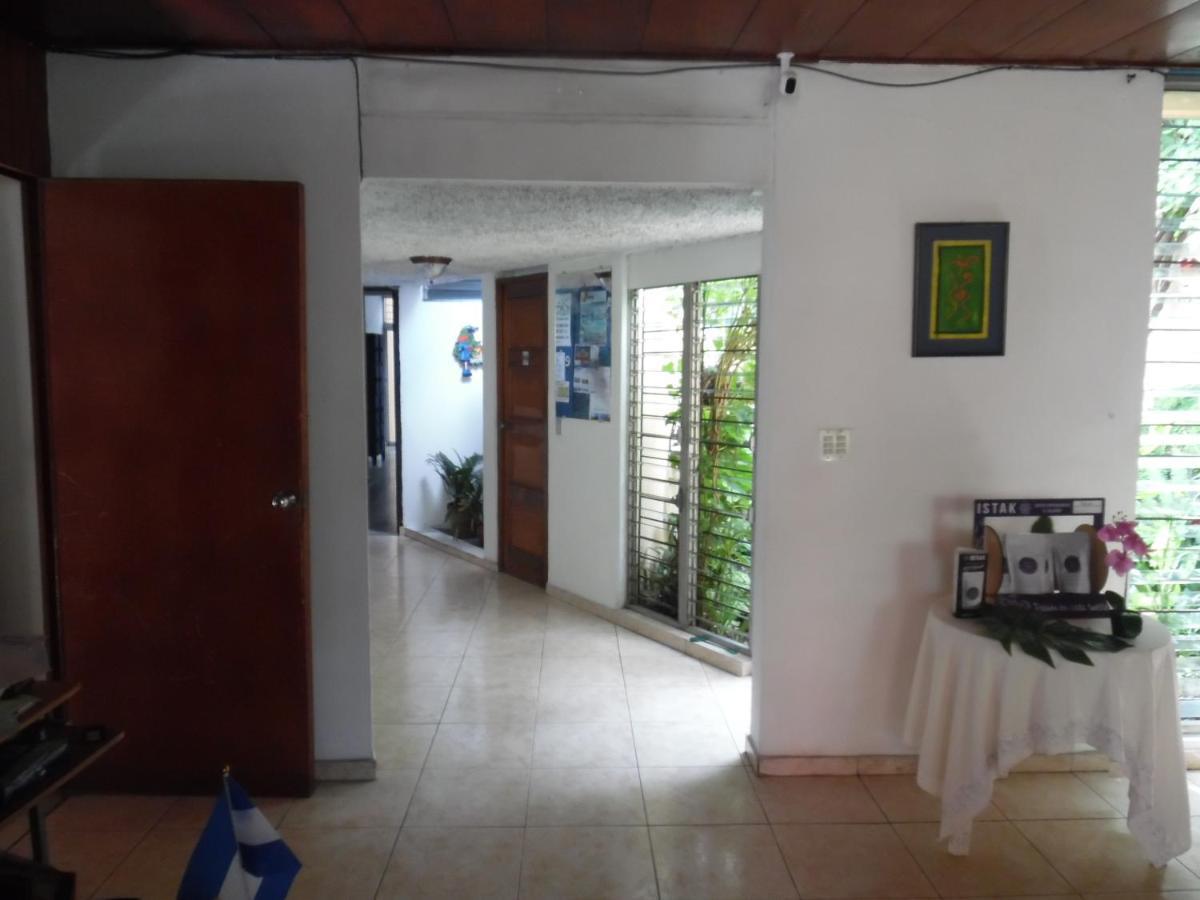 Hostal Cumbres Del Volcan Escalon San Salvador Exterior photo