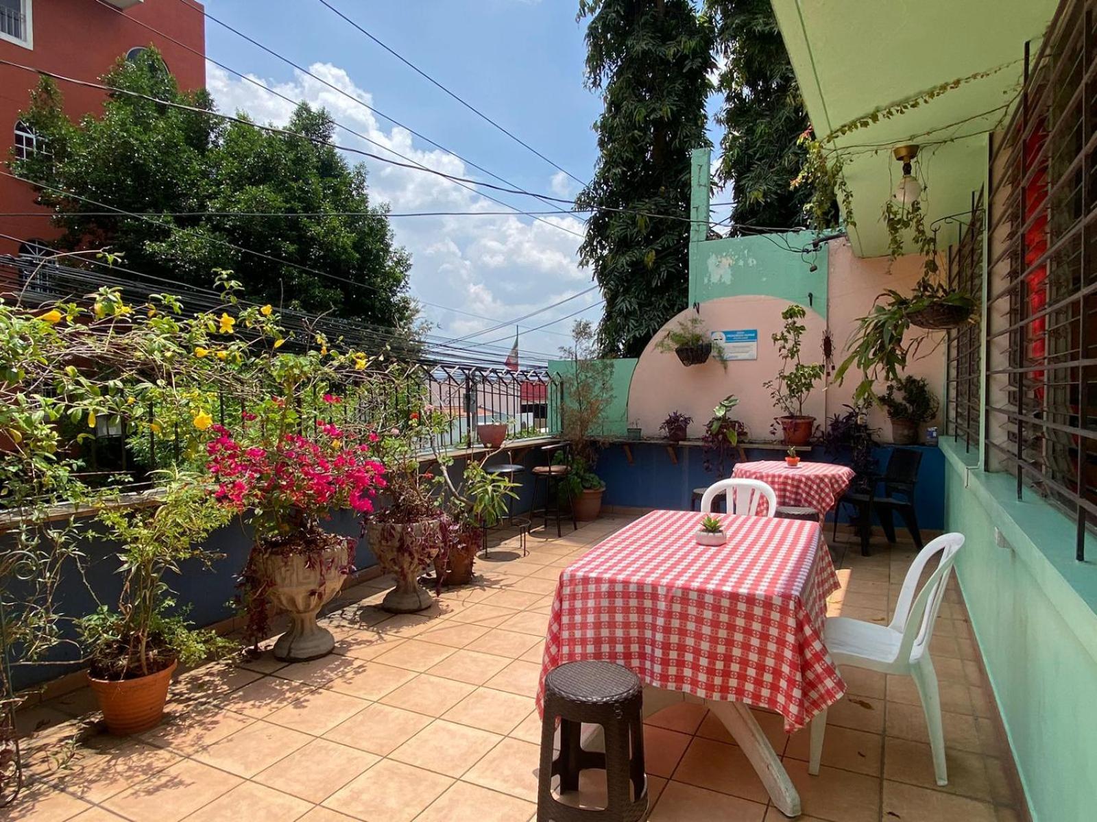 Hostal Cumbres Del Volcan Escalon San Salvador Exterior photo